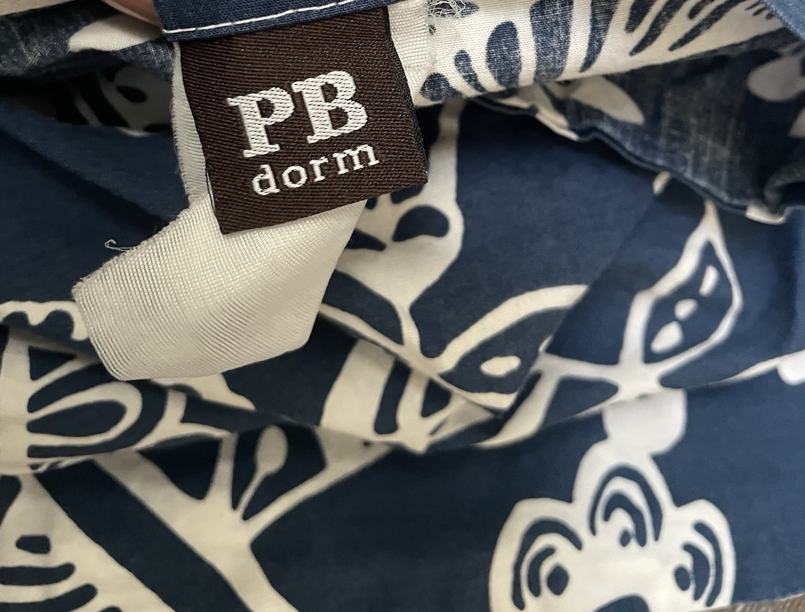 Pottery Barn Dorm NATALIA Standard Size Pillow Shams Set Of 2 Navy Blue & White gallery