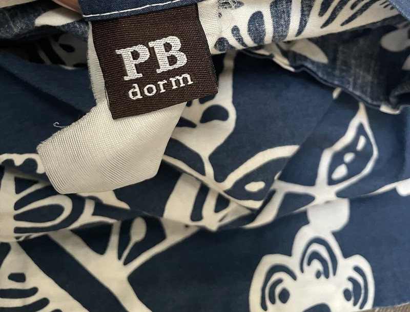 Pottery Barn Dorm NATALIA Standard Size Pillow Shams Set Of 2 Navy Blue & White gallery