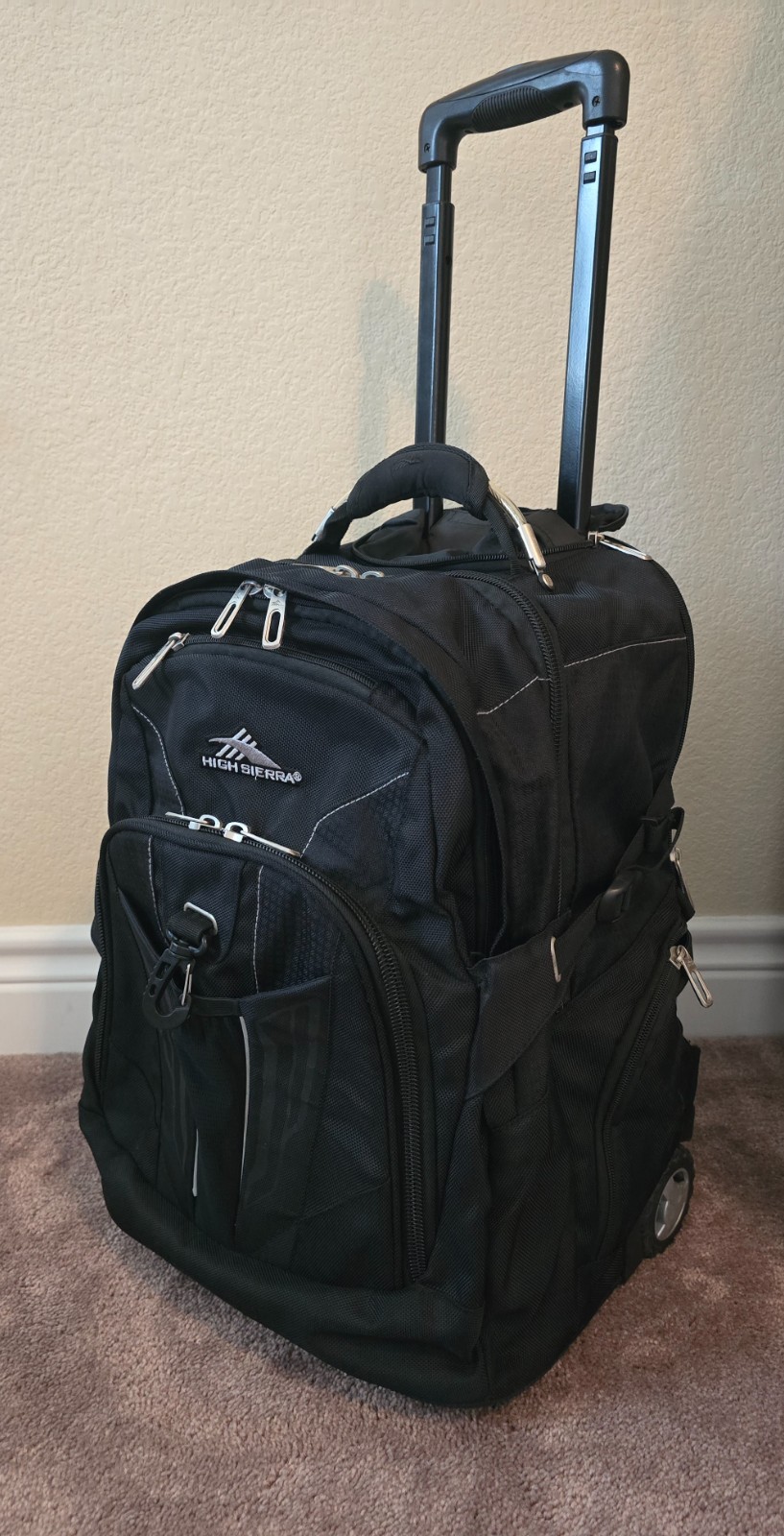High Sierra Wheeled Daypack Black