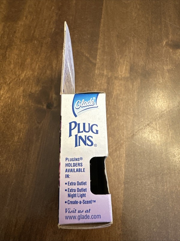GLADE Retired Plug Ins LILAC SPRING Refills Vintage 2004 Plugins gallery
