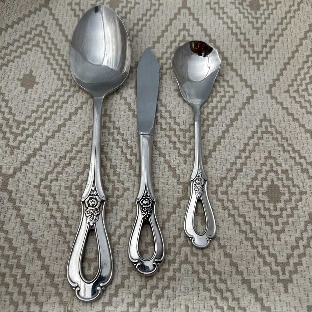 Oneida Toujours Cube Heirloom Misc Service Pieces (3)
