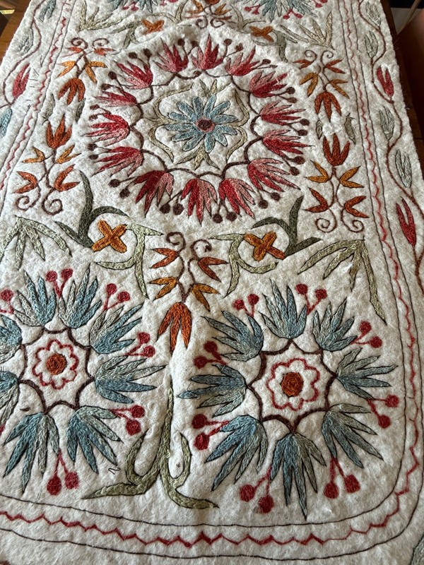 FELTED WOOL RUG-BLANKET-THROW. MULTI COLOURED FLORAL 34 X 62 gallery
