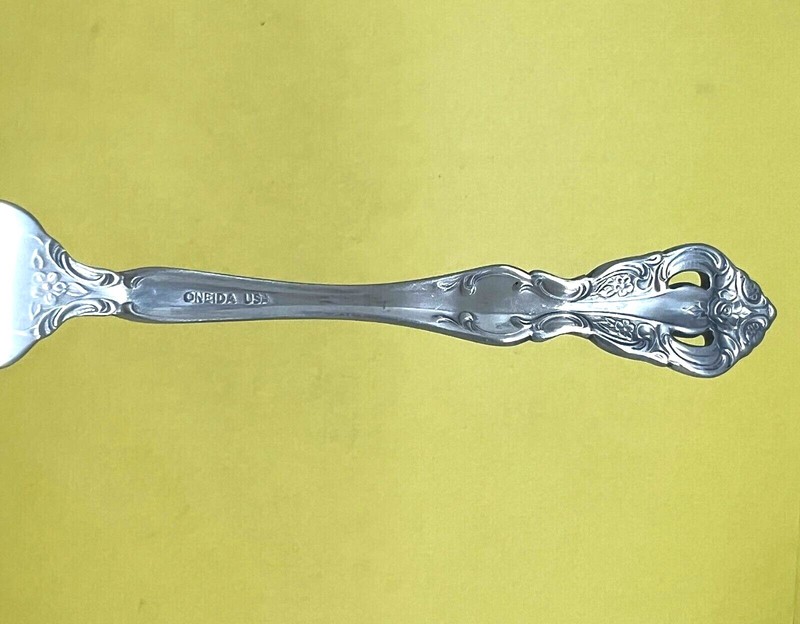 ONEIDA HEIRLOOM CUBE MICHELANGELO GLOSSY STAINLESS FLATWARE FLORAL - CHOICE gallery