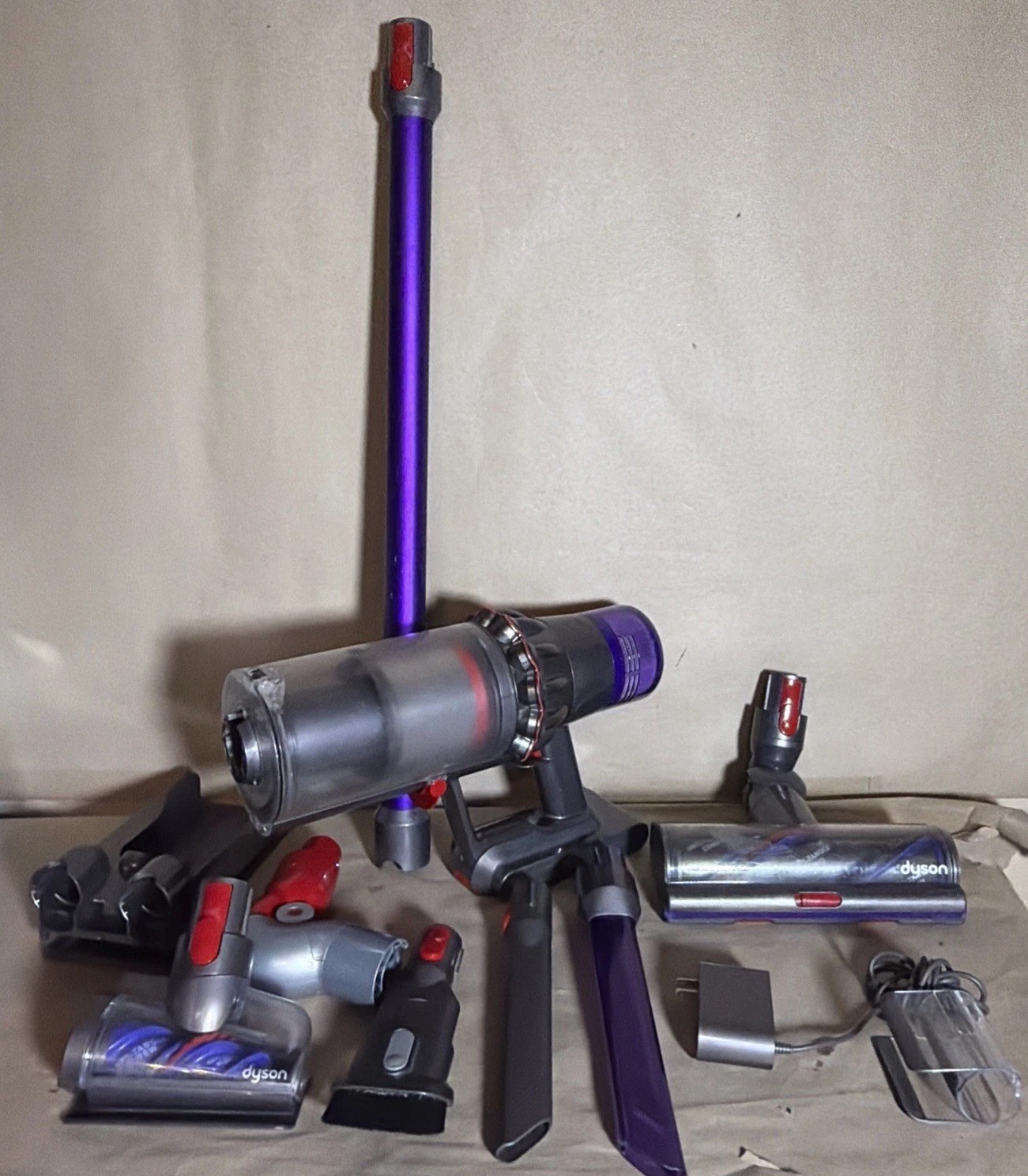 Dyson V11 Torque Drive+ Cordless Stick Vacuum Cleaner-SV28. Read Description gallery