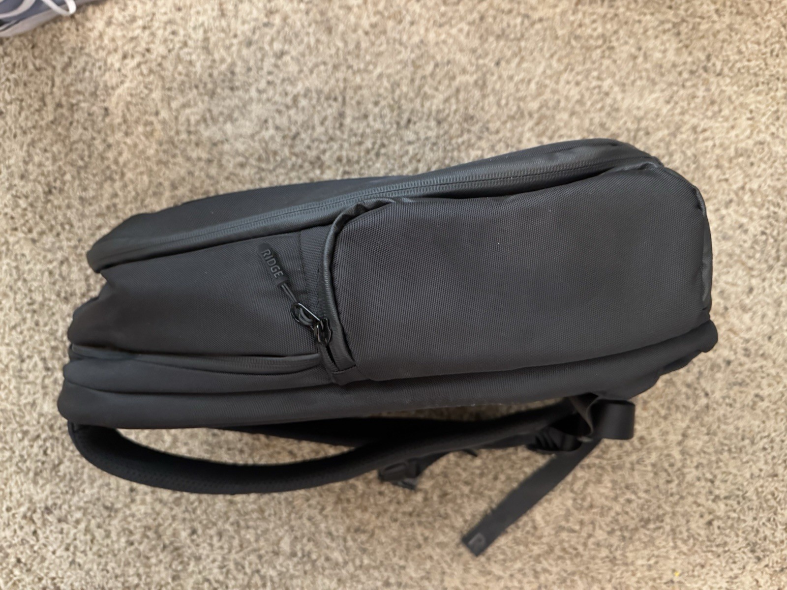 ridge commuter backpack Black 20L RFID Blocking Wallet Weatherproof 5