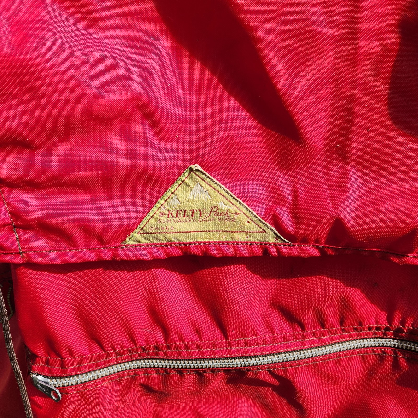 Vintage KELTY External Frame Hiking Backpack Multi Pocket Red 2