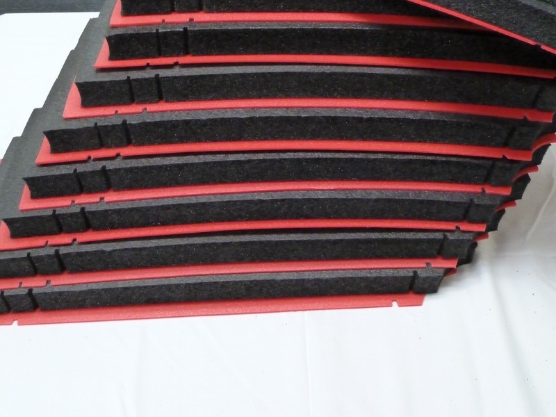 Older version - Pelican 0450 foam. Solid foam w/ red backing. Tool Shadowing gallery