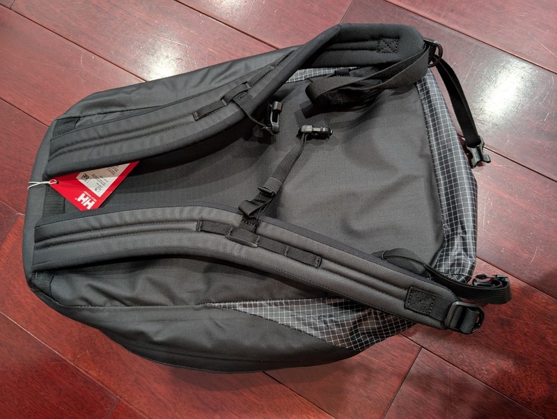 NWT Helly-Hansen Unisex Riptide WP Backpack, 990 Black, One Size MSRP $170 3
