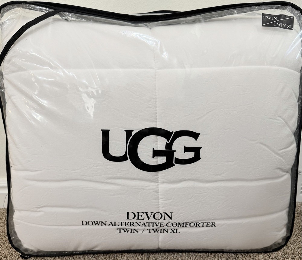 UGG Devon Down Alternative Twin/Twin XL Comforter in White 66" x 90" NEW!