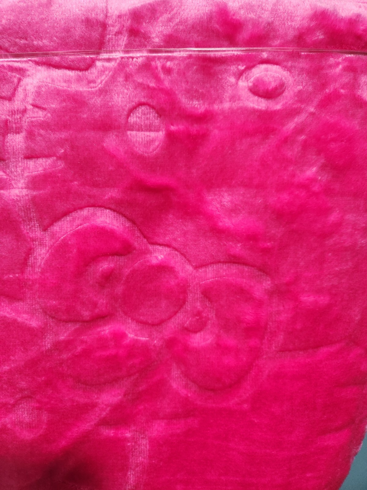 HELLO KITTY EMBOSSED MILKY MINK THROW NWT HOT PINK APPLE 40IN X 50IN SANRIO BOW gallery