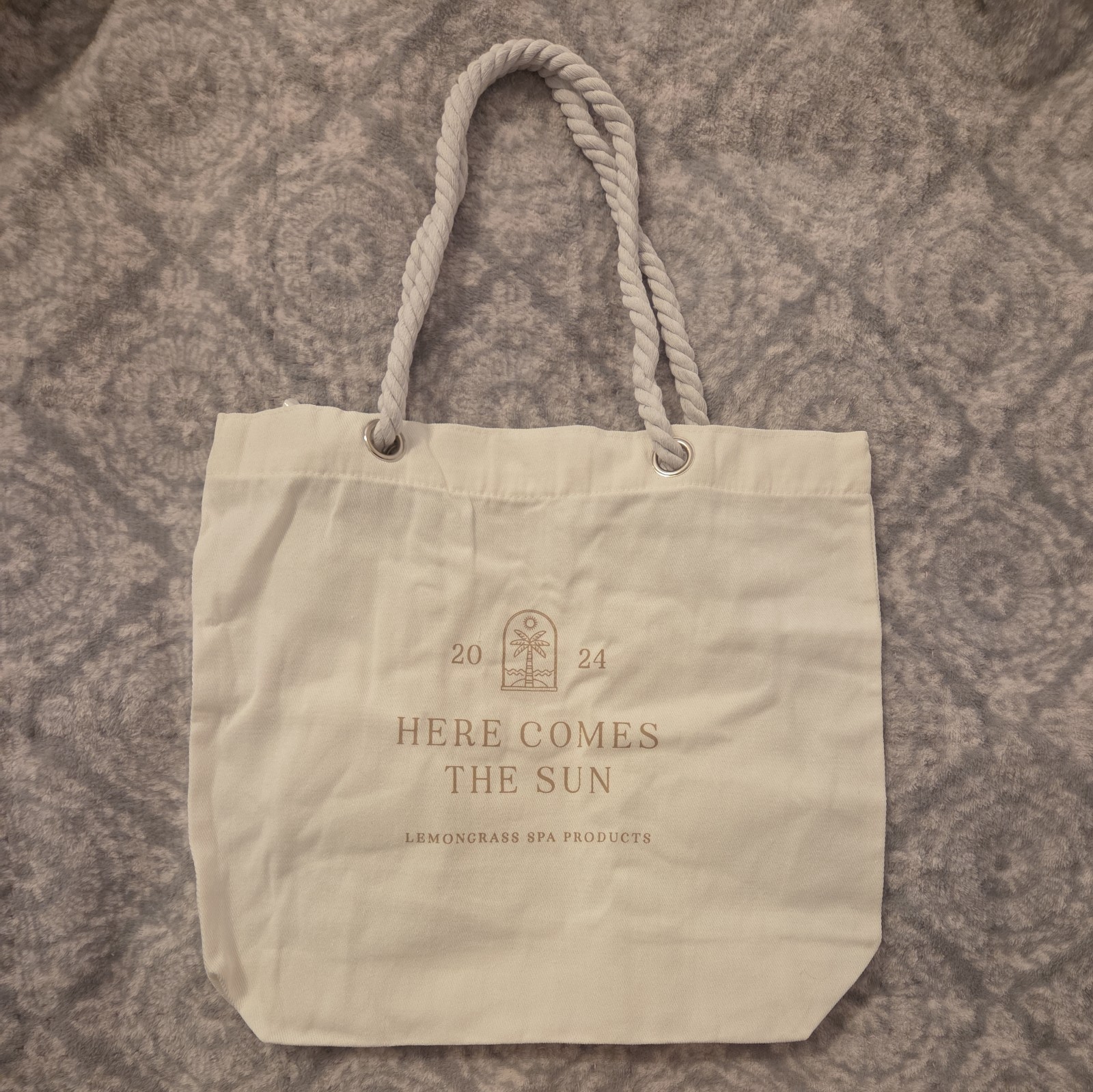 Lemongrass Spa Products White Canvas Foldable Reusable Bag 'Here Comes The Sun' gallery