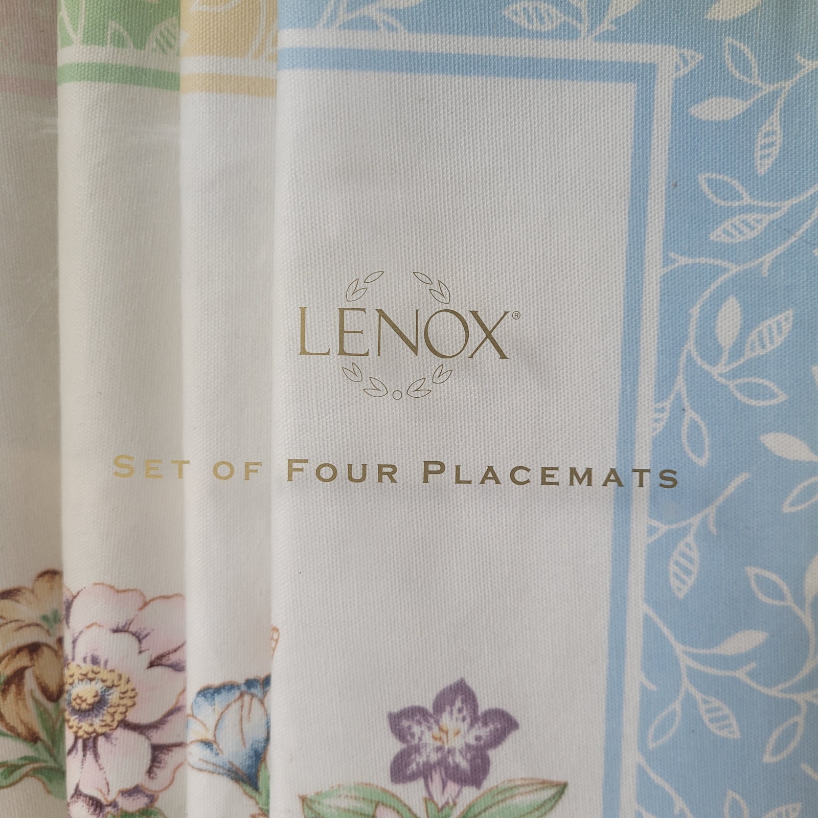 Lenox Butterfly Meadow Placemats Set of 4 100% Cotton Floral Pastel New Open Box gallery