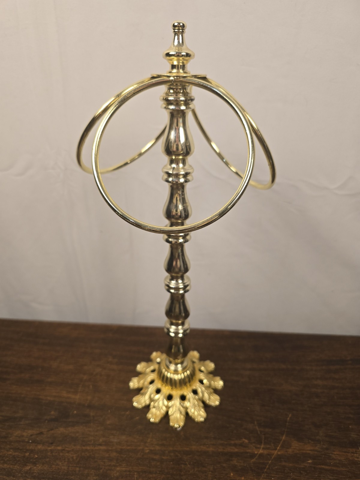 Caddie Creations Ornate Gold 3 Rings Vanity Stand Towel Rack Victorian Style gallery