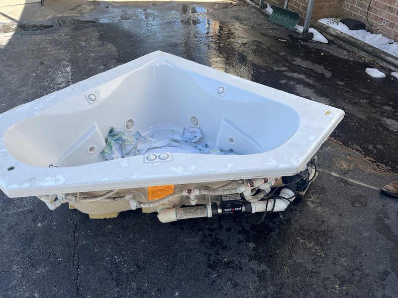 Corner Triangular White Plastic Spa Hot Tub with Jets and Plumbing gallery