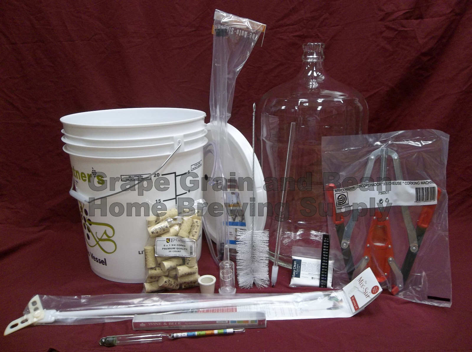 Vintners Best Deluxe Wine Equipment Kit, with Glass Carboy gallery