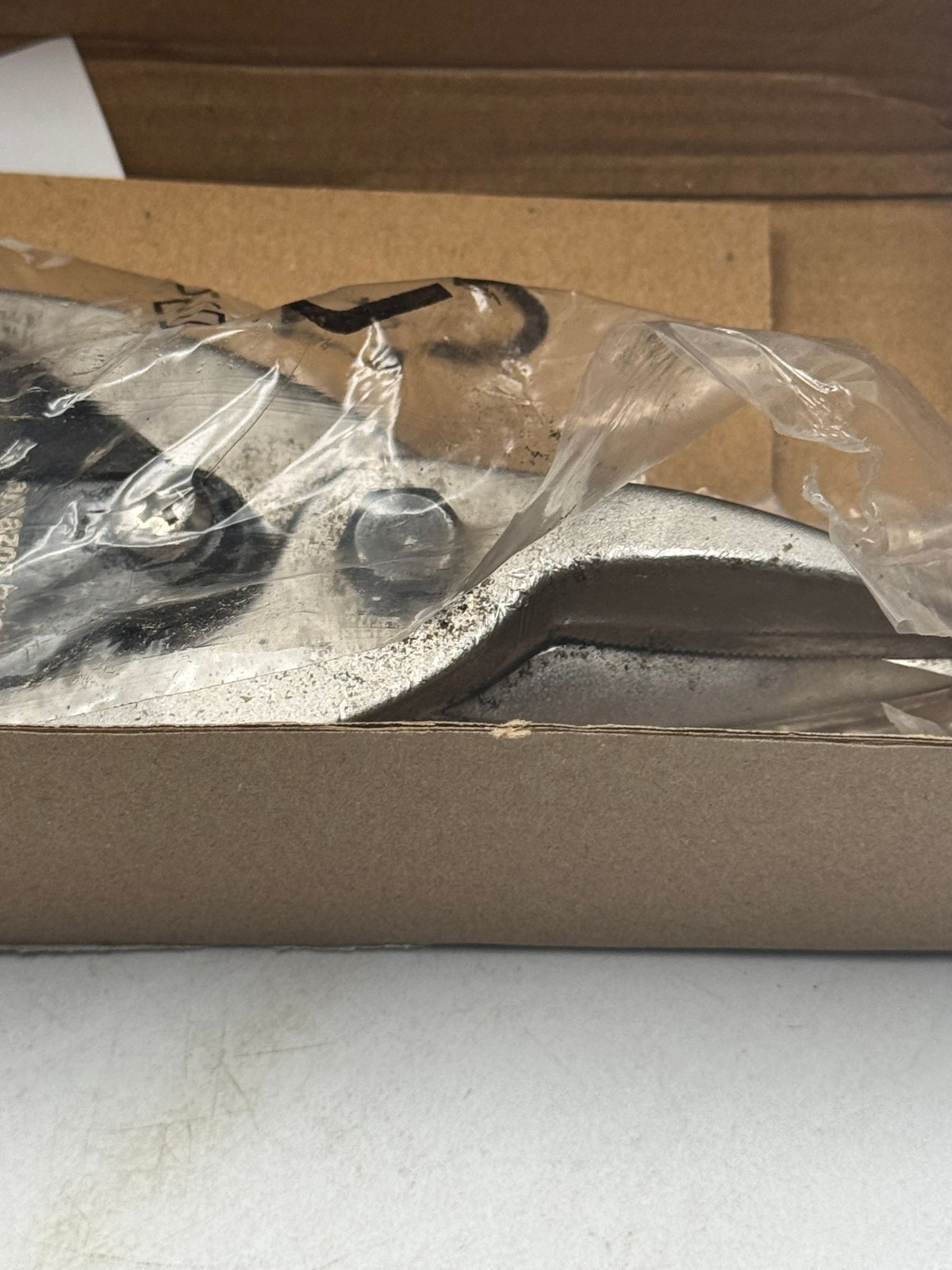 AmazonBasics Straight Cut Aviation Snip Tin Snips Yellow Black Packaged gallery