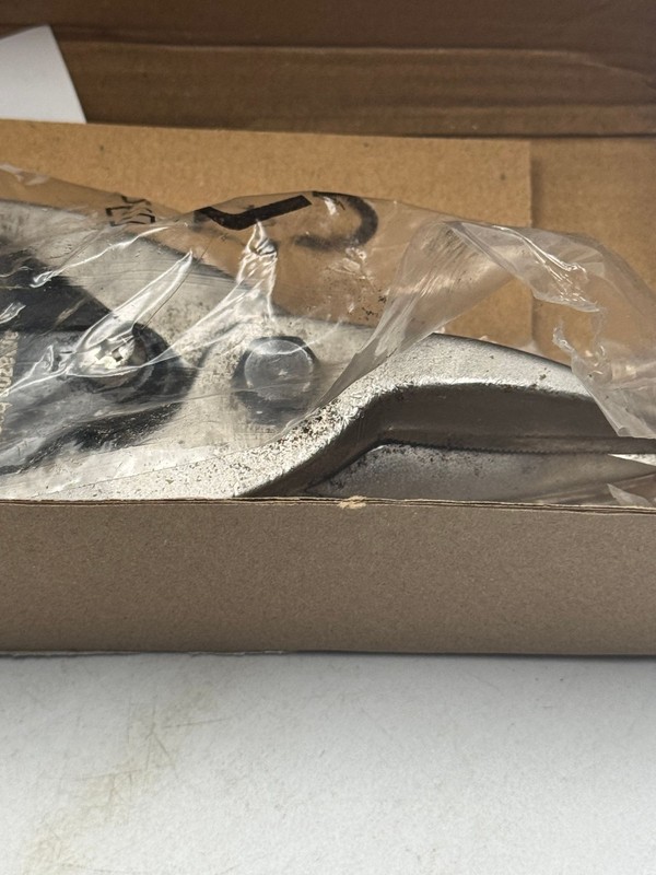 AmazonBasics Straight Cut Aviation Snip Tin Snips Yellow Black Packaged gallery