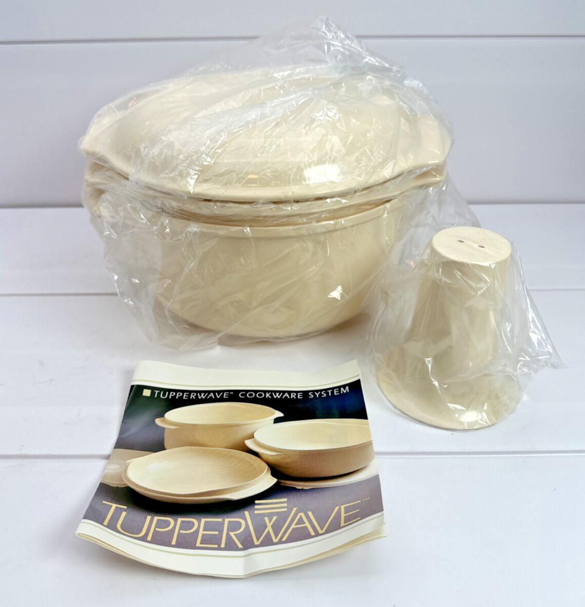 TUPPERWARE Cookware System Microwave Ovenware 3 QT ,1 3/4 QT, Stacking Cone gallery