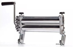 Botini Manual Dough Roller Press with clamp. Make Pasta, Noodles, Breads, Pizza.
