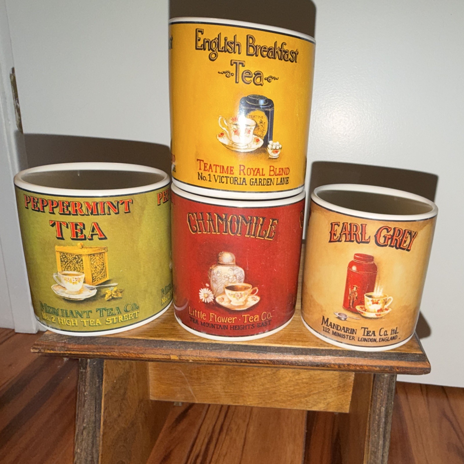 Vintage Oneida 4pc 8oz Ceramic Tea Theme Mugs Microwave Safe, no chips gallery