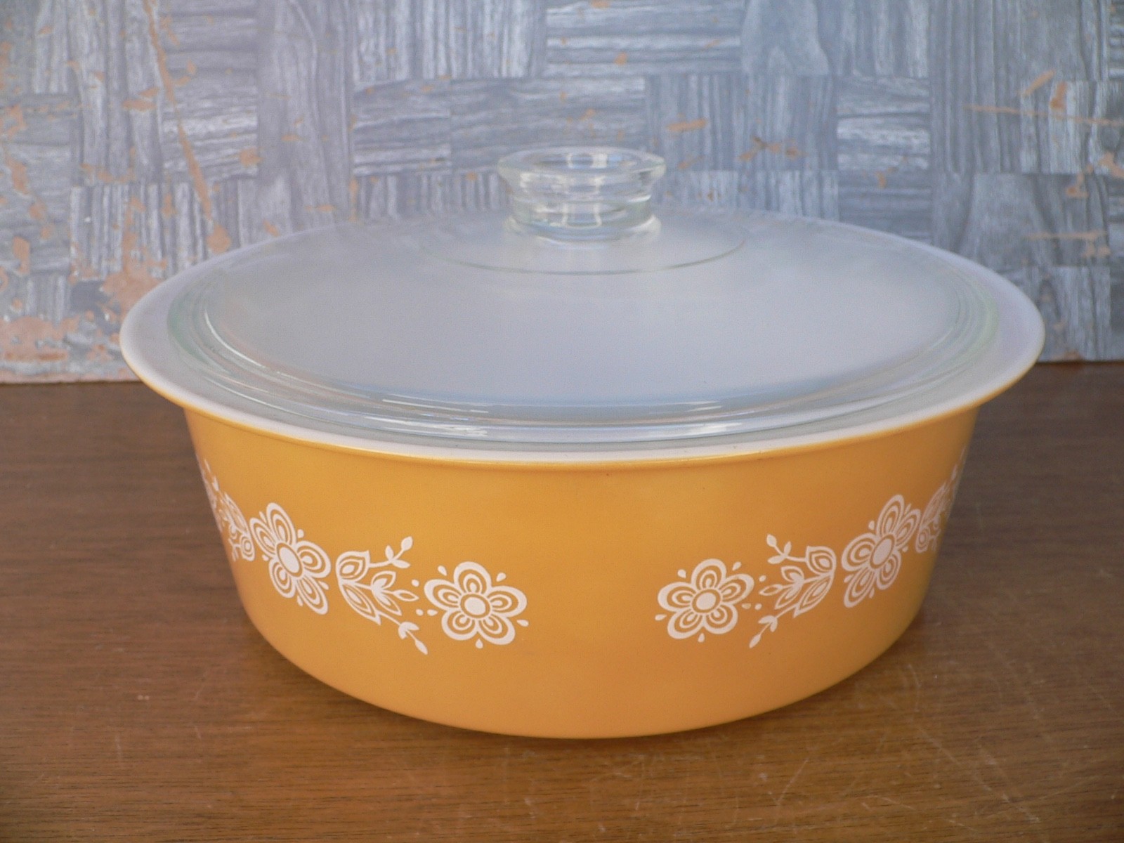 Vintage Pyrex Big Bertha #664 Butterfly Gold 4qt Casserole~Excellent gallery