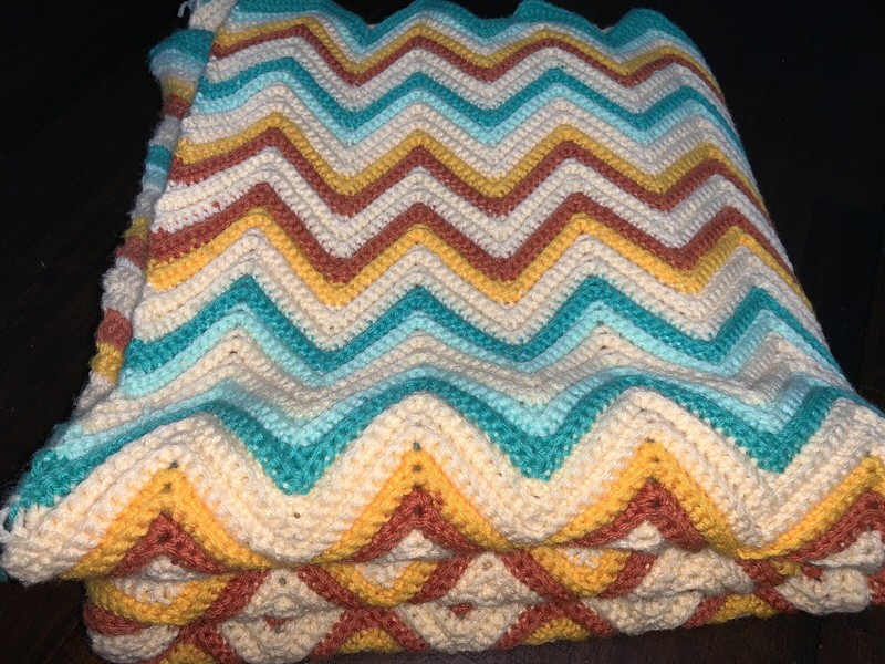 Throw Blanket Crochet Afghan Hand Made LIKE NEW 4’x 6’ VERY CLEAN large VINTAGE￼ gallery