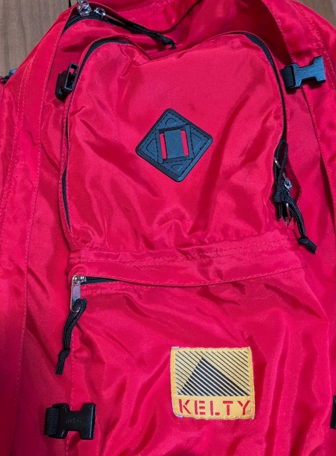 Vintage Kelty Redwing Internal Frame-hiking backpack Red-90s  3