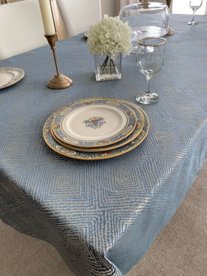 Lawrence Tablecloth Seamless Machine Washable and Dryable Home & Party Brand New gallery