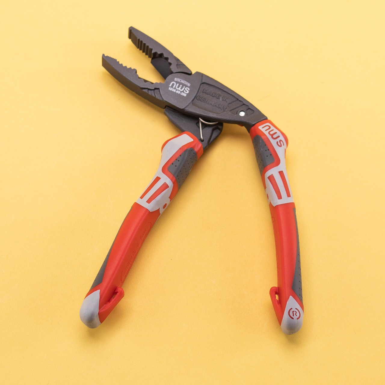 NWS 8" Ergonomic High Leverage Combination Pliers ErgoCombi - TitanFinish - Soft gallery