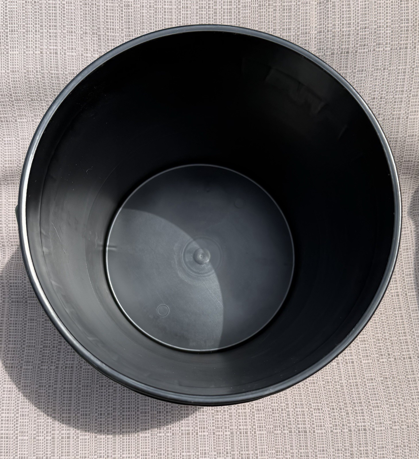 Food Grade 1 Gallon Plastic Pail & Lid gallery