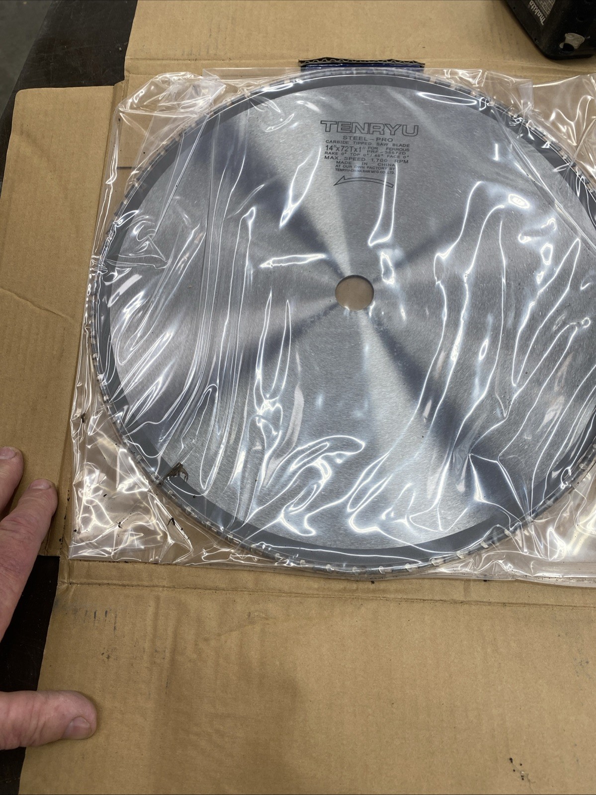Tenryu PRF-35572D 14 diameter 72 Tooth TCG Grind Metal Chopsaw gallery