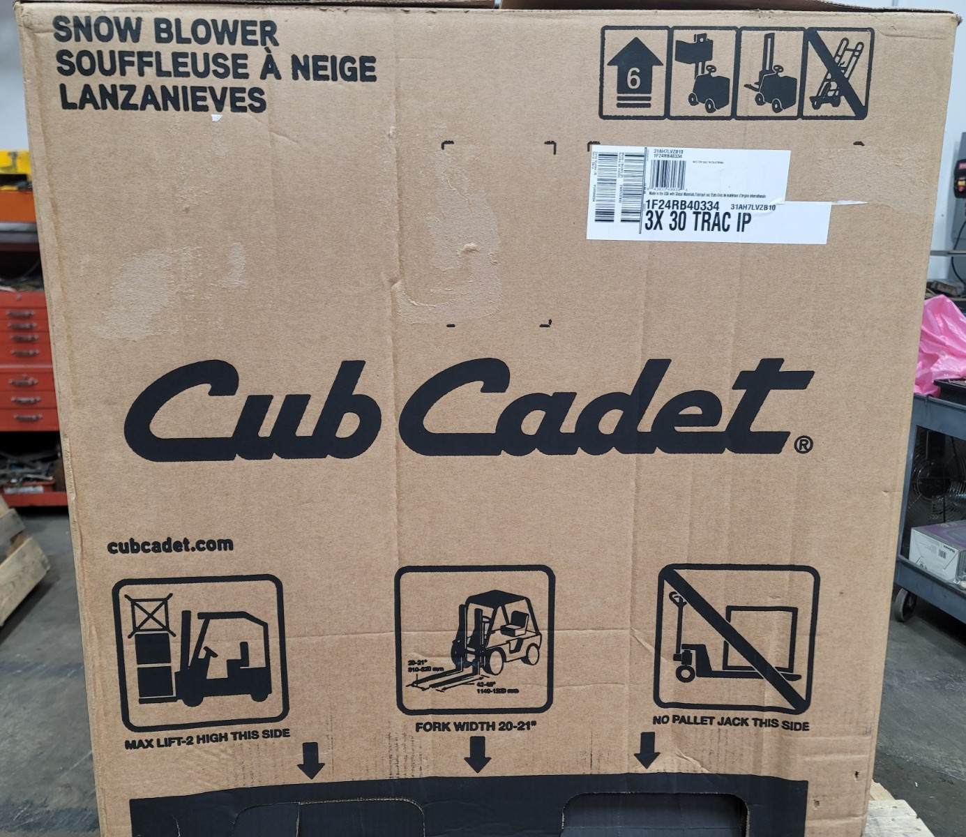 Cub Cadet 3X® 30" TRAC IntelliPOWER® Snow Blower Model 31AH7LVZB10 gallery