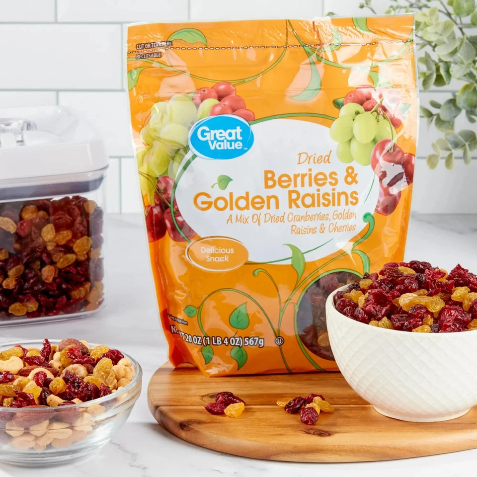 Great Value Dried Berries & Golden Raisins, 20 oz gallery