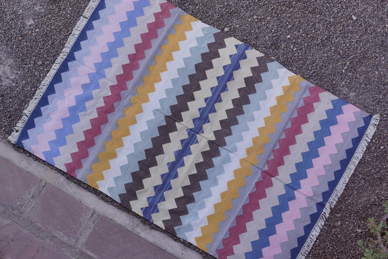 Rugmoda Cotton Multicolor Zigzag Chevron 4x6 ft Area Rug for Living Room Bedroom gallery