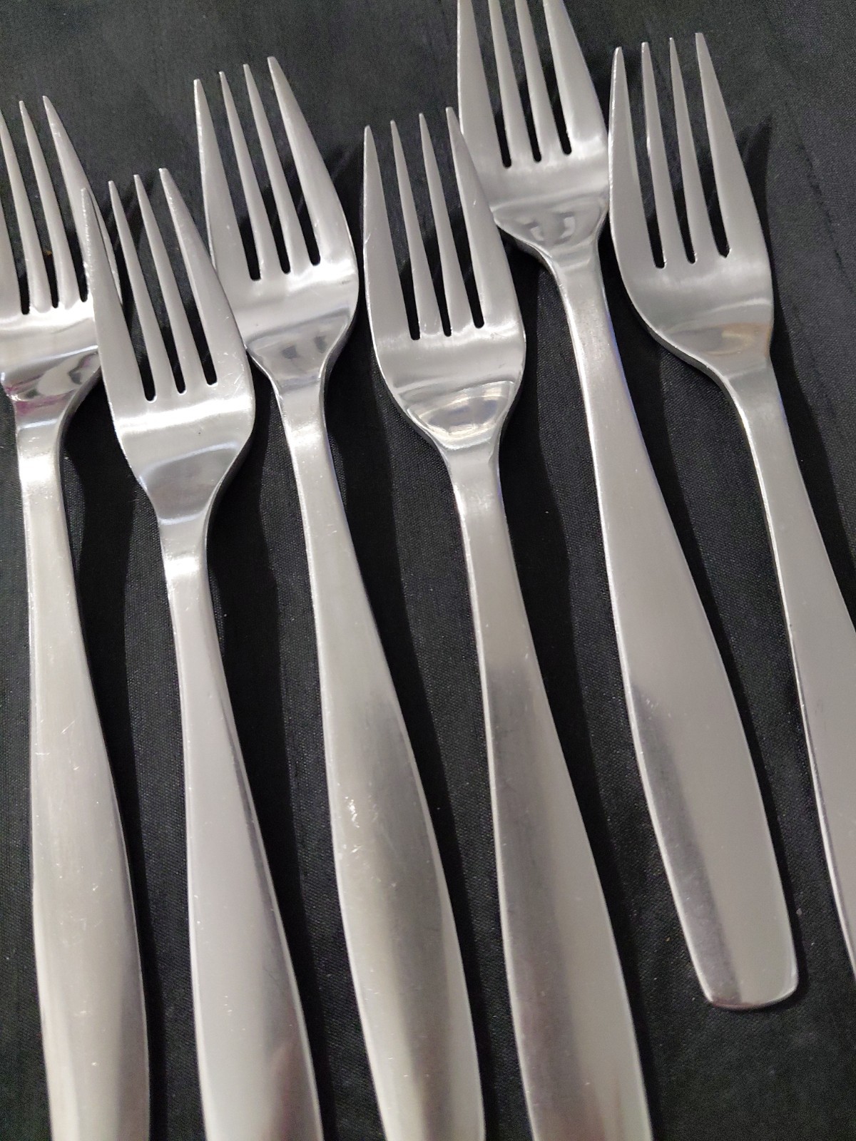 Gourmet Settings Non Stop Stainless Flatware gallery