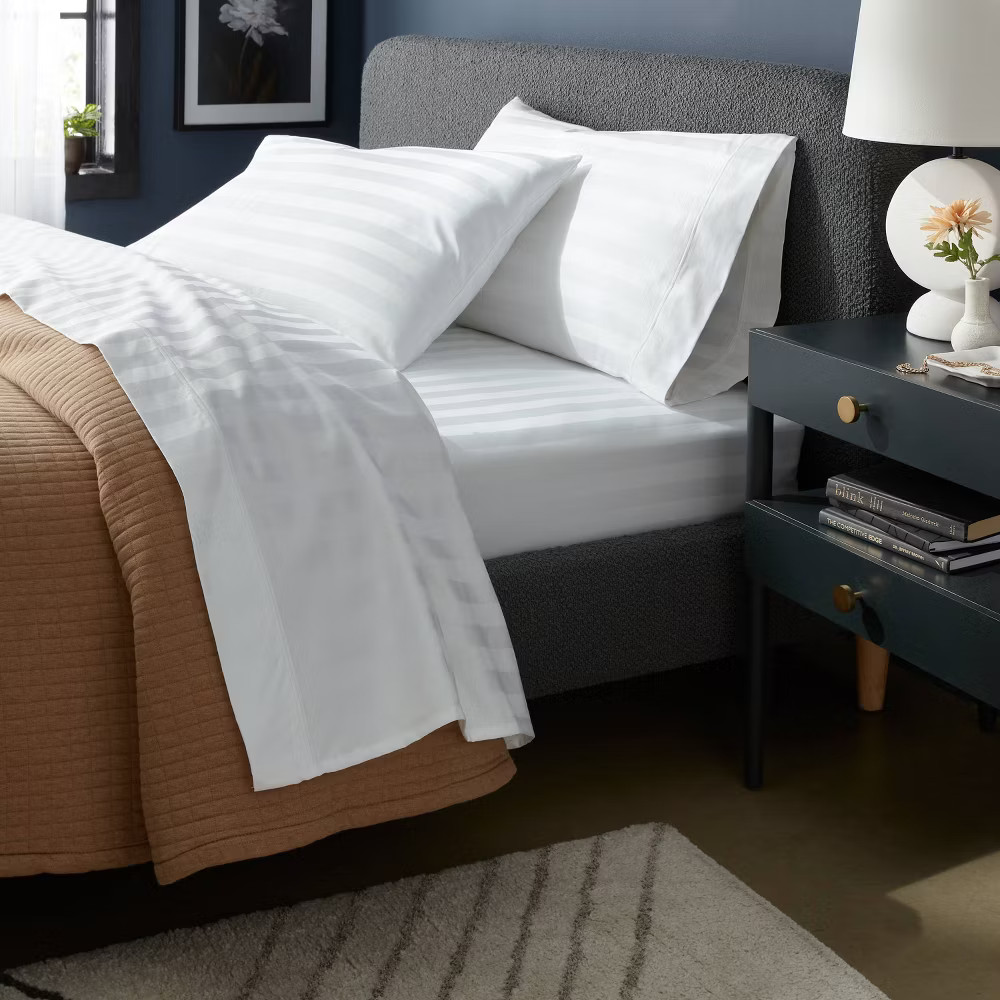 Queen 800 Thread Count Hotel Collection Sheet Set Damask White Hem - gallery