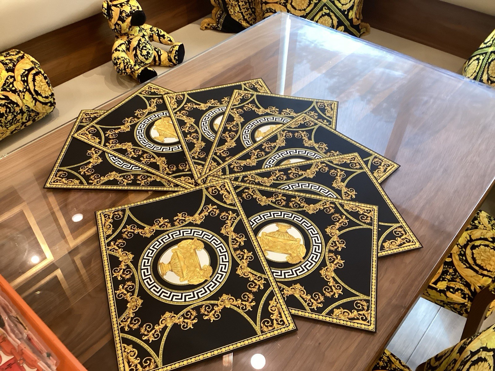 Set Of 8 Custom Made Versace Placemats Made From Vinyl Lion And Urn Print Unique gallery