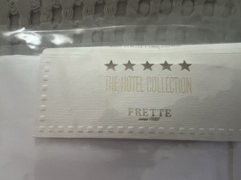 Frette Bourdon Percale Queen Sheet Set In 100% Cotton Made In Italy White/Grey gallery