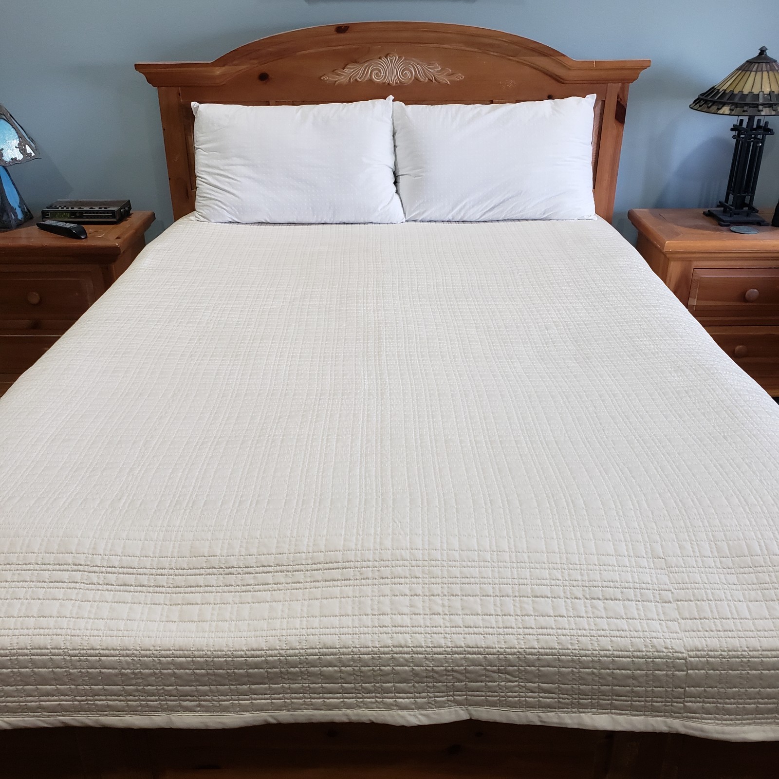 Royal Velvet Quilted Coverlet Queen Traditional Ivory Cream Textured Lightweight gallery
