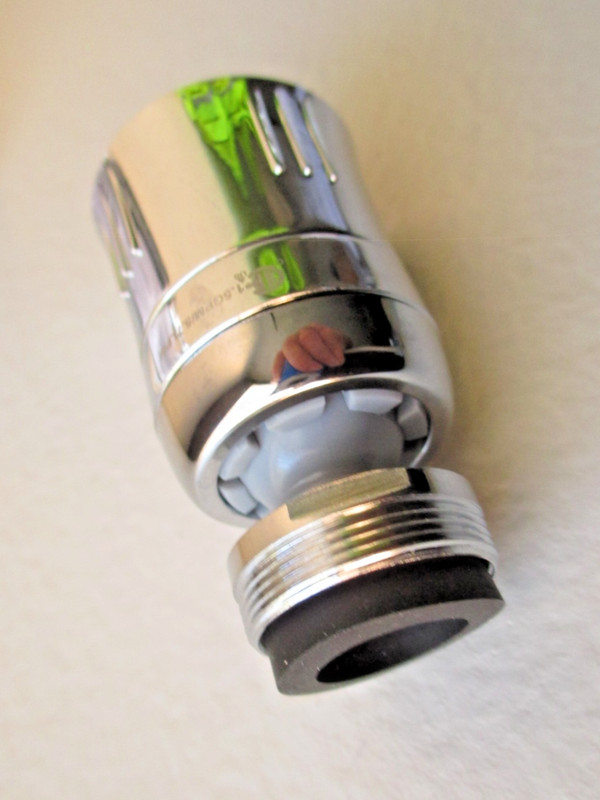 LOT : Niagara & Other Water Conservation Shower Heads & Sink Aerators (5 Items) gallery