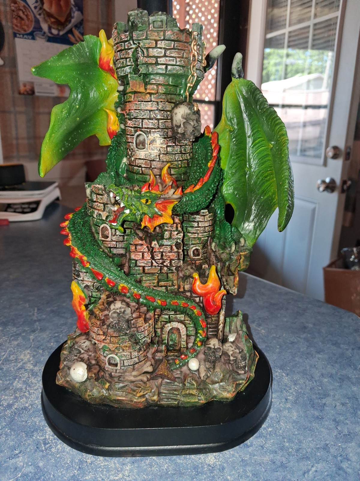 Gothic Fantasy Medieval D&D Dragon&Castle Electric Table Lamp Nice&Clean! Works! gallery