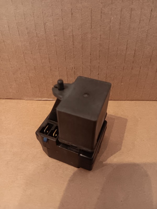 GE REFRIGERATOR START RELAY AND CAPACITOR PART# 197D6189P003 gallery