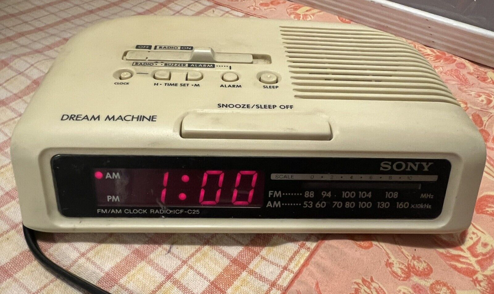 Vtg Sony Dream Machine AM/FM Alarm Clock Radio White Model ICF-C25 9V Tested gallery