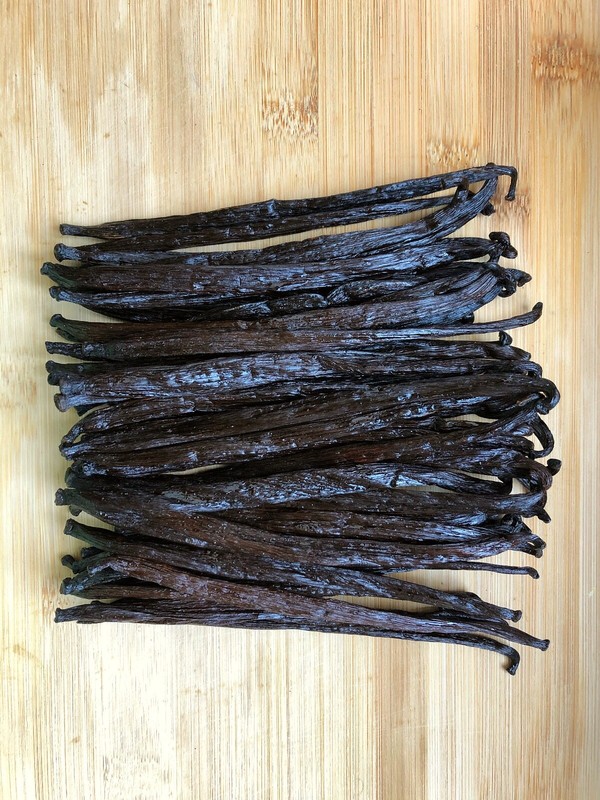 5 Madagascar Extract grade Bourbon Vanilla Beans ~5" gallery