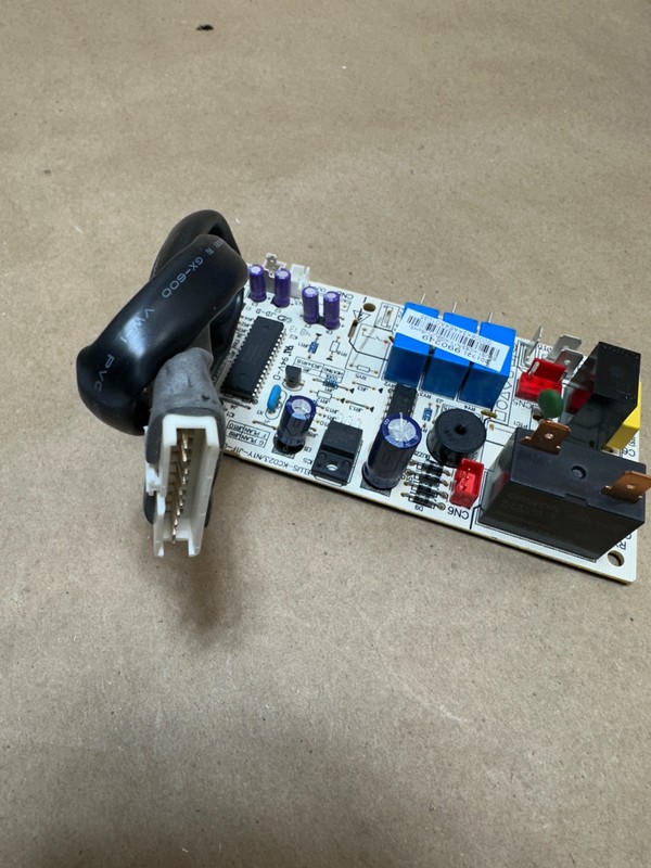 Frigidaire NOS OEM Control Board ELUS-KC53/N1Y-KG9(J7)-RoHS) gallery