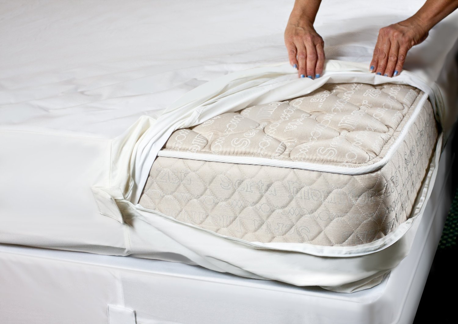 SOFT Waterproof FABRIC LUXURY ENCASEMENT BedBugProof PROTECTOR Zipper Bed COVER gallery