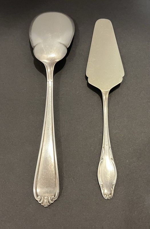 Vintage Wellner Two Piece Serving Set Silver Plate Spoon and Pie Server 90 Mark gallery