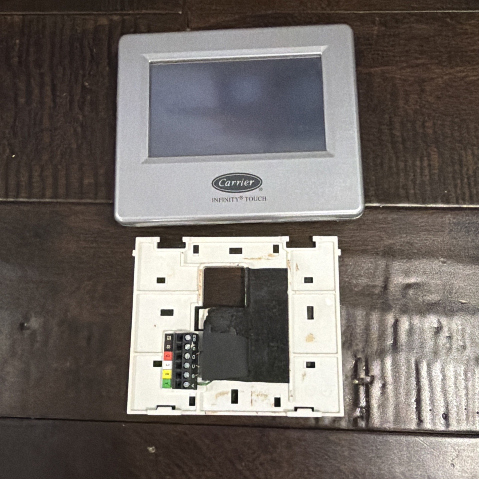 Carrier SYSTXCCITC01-A Infinity Touch Programmable Thermostat gallery