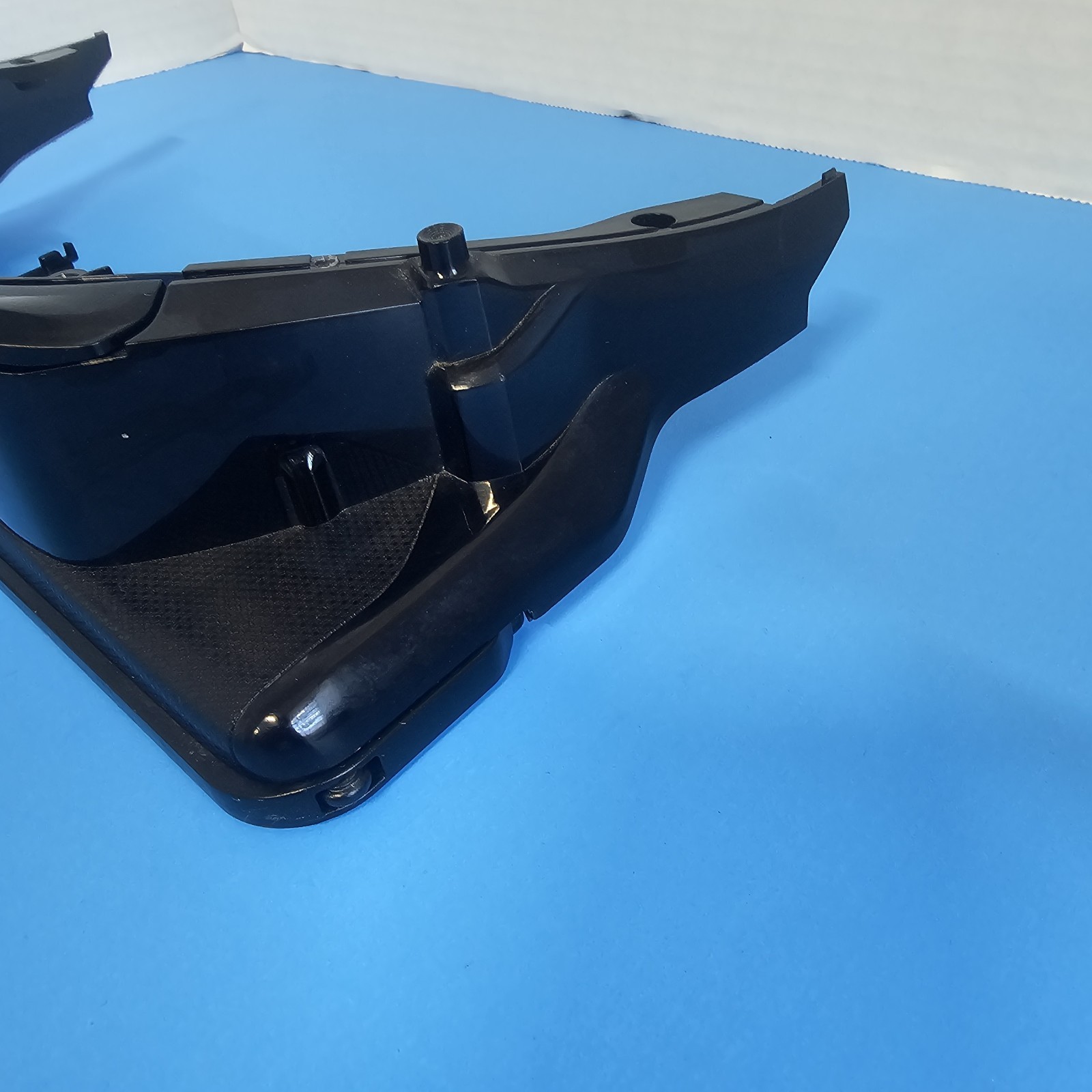 Samsung POWERbot R7040 Front Bumper Cover Assembly REPLACEMENT PART SR1AM7040WG gallery