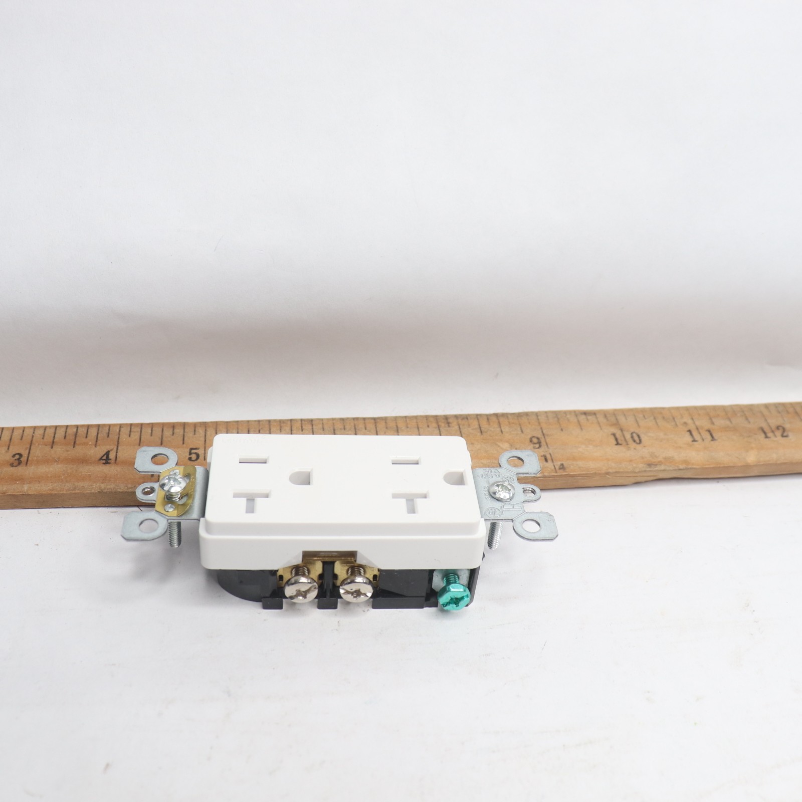 Leviton Decora Tamper Resistant Duplex Receptacle Outlet White 20A 125V T5825 gallery